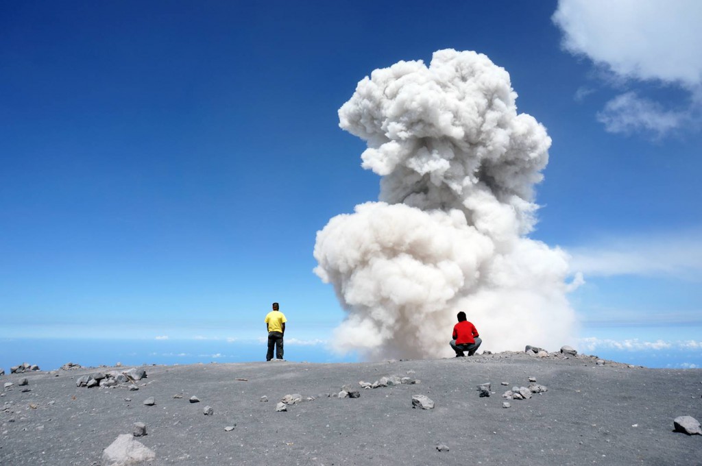 Pemandangan Terbaik Dari Puncak Gunung Di Indonesia