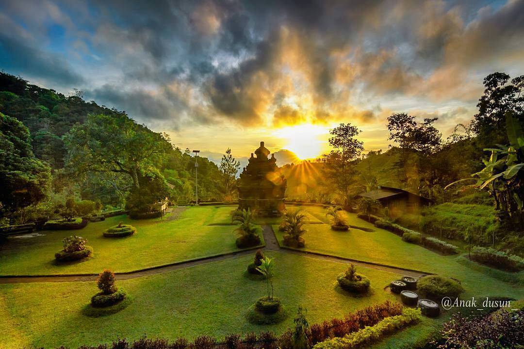 Candi Selogriyo Magelang by IG @anak_dusun_