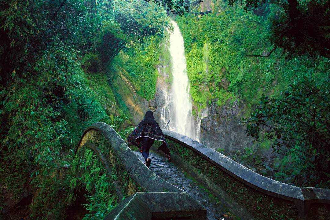 Meski ini adalah tempat wisata di Magelang yang tersembunyi, Curug Silawe ini sangat mempesona by IG @jenny_sbrh