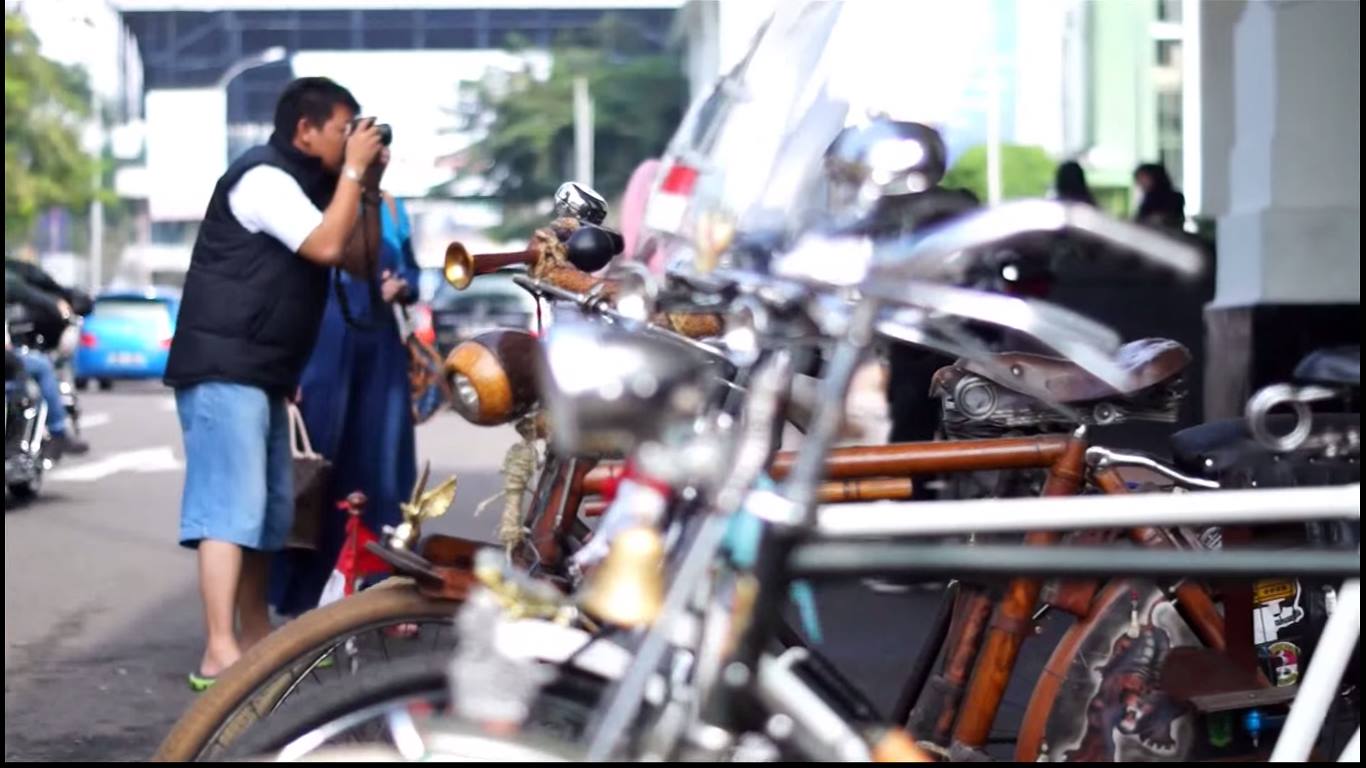 Travel Video Mamat On The Street - Eps Cewek Cantik Bandung
