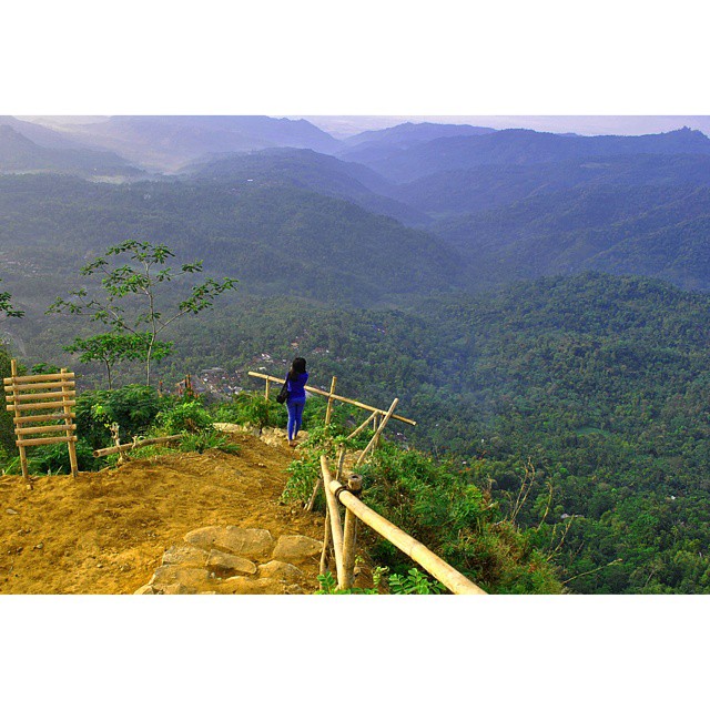 Puncak Widosari Samigaluh Dengan Pemandangan Lansekapnya Yang Memukau!