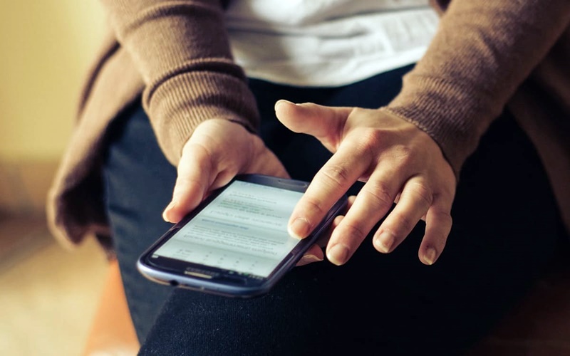 Tips hemat internet di luar negeri paling sederhana: gunakan flight mode jika smartphone tidak dipakai