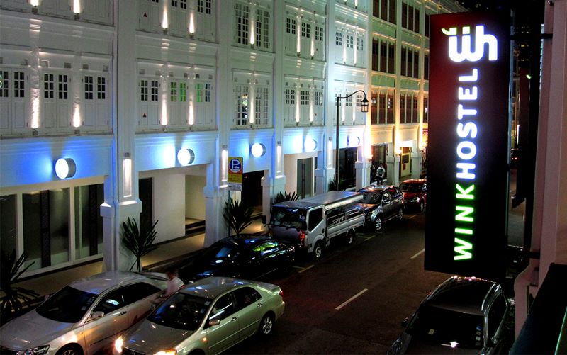 Wink Hostel ini berada di Chinatown dengan lokasi yang sangat strategis