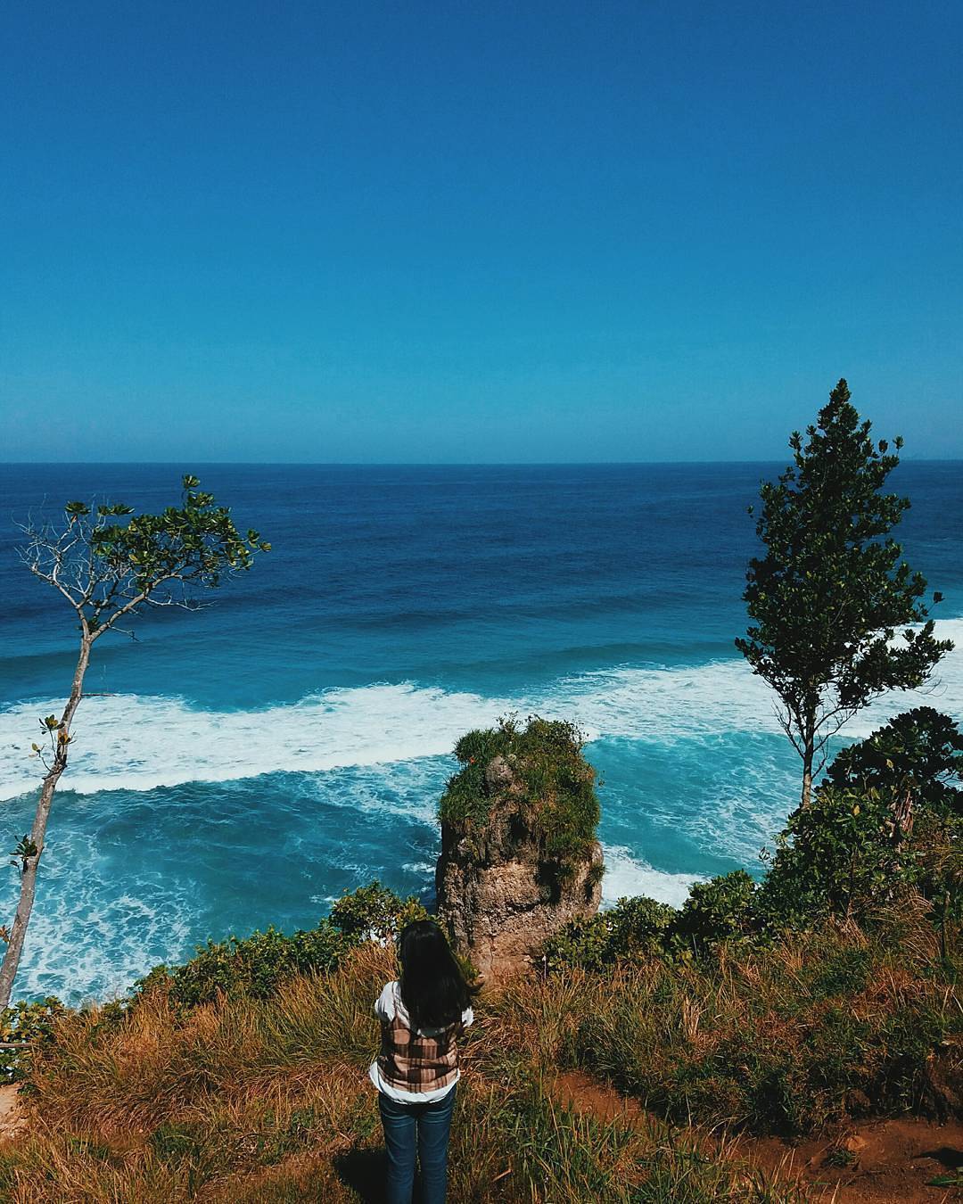 Pantai Lumbung, Desa Pucanglaban, Kecamatan Pucanglaban, Tulungagung by @melaniabs