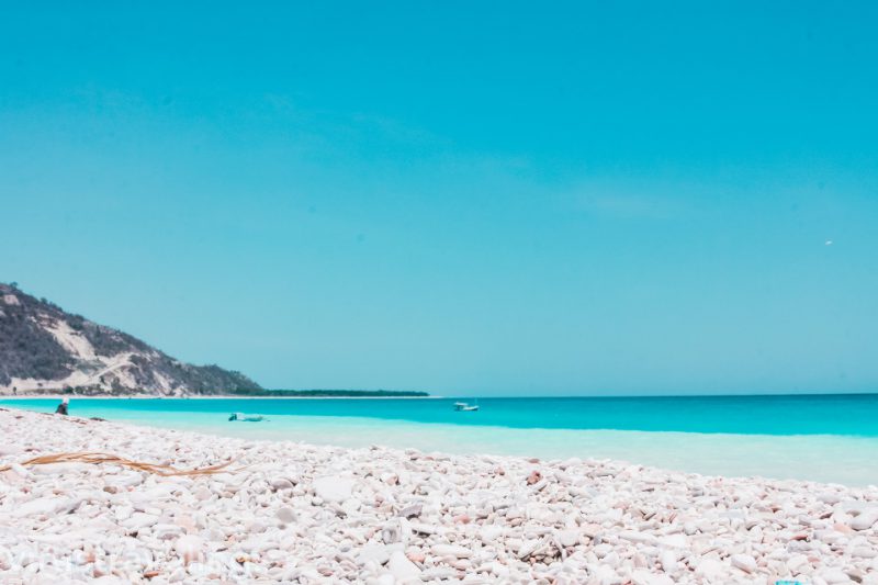 Pantai Kolbano Pantai yang Berwarna Warni di Nusa Tenggara Timur