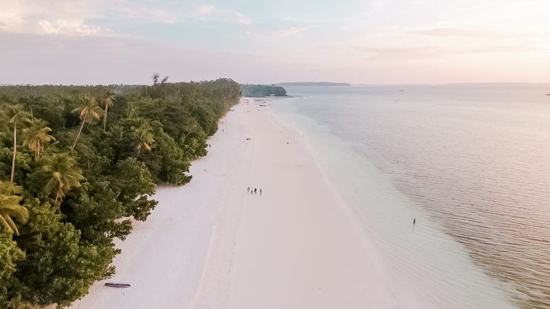 Pantai Ngurbloat Pantai Berpasir Putih dari Maluku Tenggara