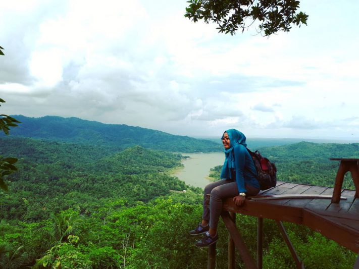 Kamu gak ingin berpose seperti ini di Bukit Cendana nanti via @hamida_ayu_p