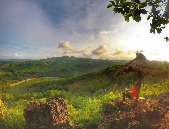 Yakin kalian nggak mau liburan ke Bukit Pangguk? via @citra_cakra