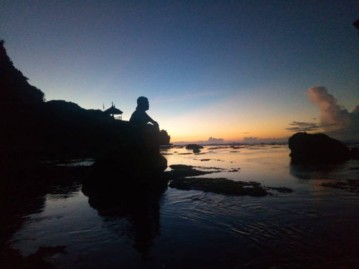 Bisa juga kamu bersantai sambil menikmati senja di Pantai Watulawang Jogja seperti ini. via IG @nugrohosaputro579