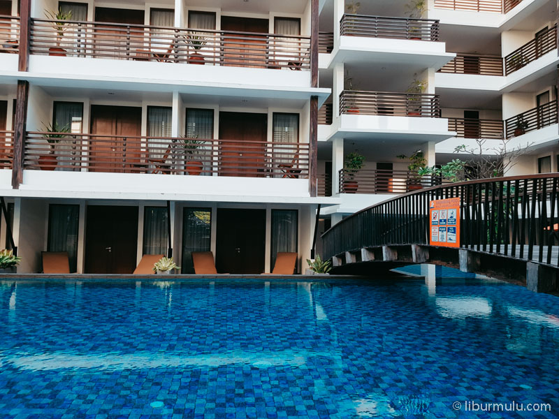 Kolam renangnya asik buat renang