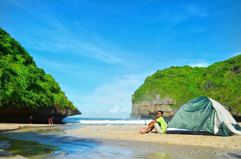 Camping di Alam Tersembunyi, Pantai Greweng! via @luxfy_azmi