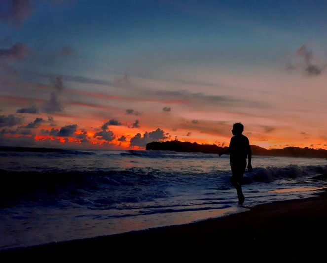 Harga Tiket Masuk Ke Pantai Slili! via @reksoprojosastrosasmito