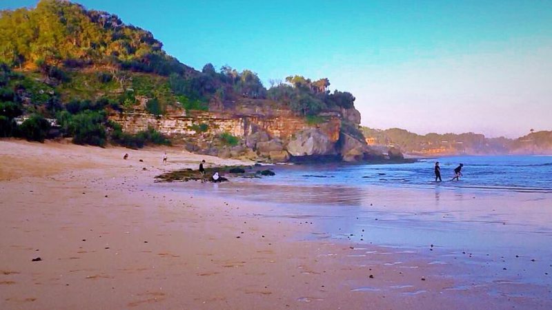 Pantai Sanglen memiliki pasir pantai yang halus seperti ini. @nanang_a_e