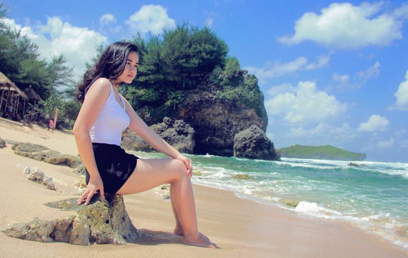 Pantai Slili adalah salah satu pantai di Jogja yang asik untuk berburu foto. via @aznan_arifin
