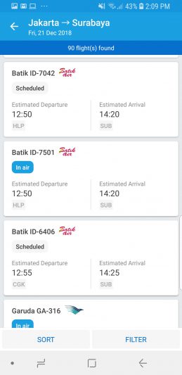 Status penerbangan ditampilkan dengan jelas dan realtime. Baik sedang In Air atau sudah Landed.