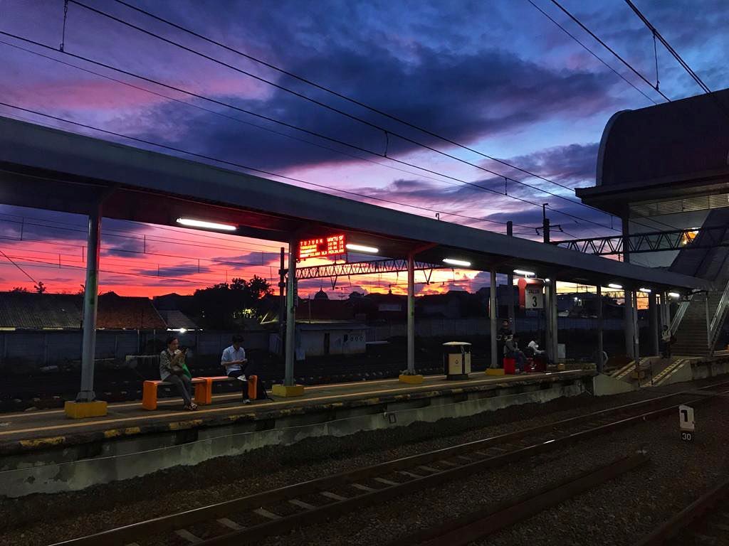 Rute Jadwal kereta - Jadwal KRL Jakarta Commuterline Hari Ini