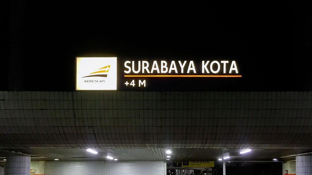 Jadwal Kereta Api Surabaya Terbaru 2026 Di Stasiun Surabaya Kota. Jadwal Kereta Api Surabaya Terbaru 2026 Di Stasiun Surabaya Kota.