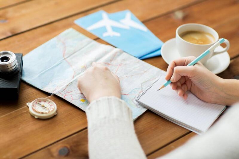 Membuat itinerary atau rencana perjalanan sebelum Anda berangkat liburan ke Jepang adalah langkah yang sangat bijak. Membuat itinerary atau rencana perjalanan sebelum Anda berangkat liburan ke Jepang adalah langkah yang sangat bijak.