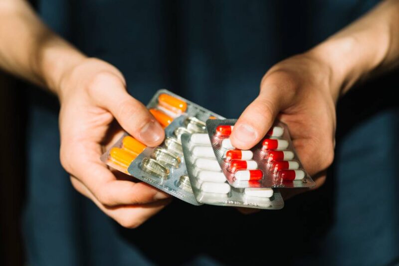 Kesehatan selalu menjadi prioritas utama saat pergi liburan ke Jepang, dan memiliki obat-obatan pribadi yang sesuai dengan kebutuhan Anda dapat membantu Anda mengatasi masalah kesehatan yang mungkin timbul selama perjalanan. Kesehatan selalu menjadi prioritas utama saat pergi liburan ke Jepang, dan memiliki obat-obatan pribadi yang sesuai dengan kebutuhan Anda dapat membantu Anda mengatasi masalah kesehatan yang mungkin timbul selama perjalanan.