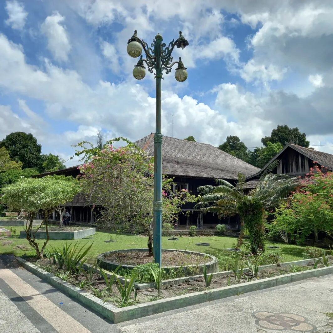 Bagian Dalam Istana Pangeran Mangkubumi. Bagian Dalam Istana Pangeran Mangkubumi.