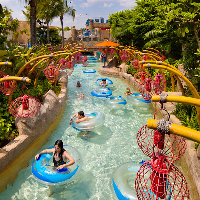 Adventure Cove Waterpark™
