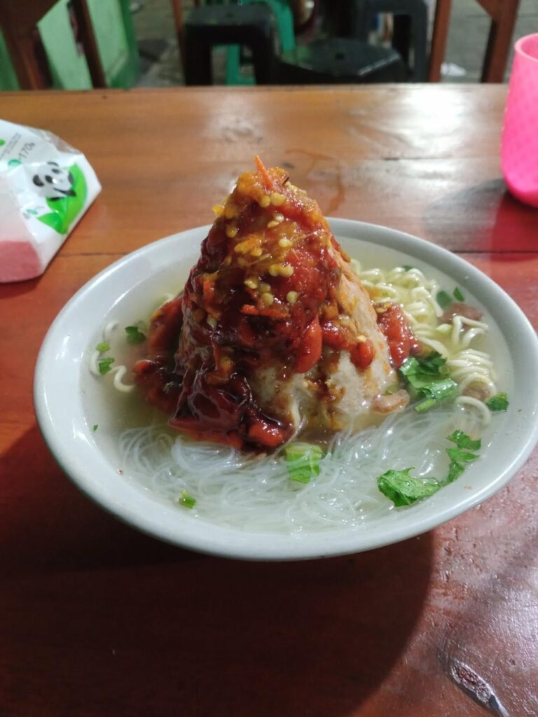 11+ Rekomendasi Makanan Enak yang Cocok Dipesan Malam Hari 11+ Rekomendasi Makanan Enak yang Cocok Dipesan Malam Hari