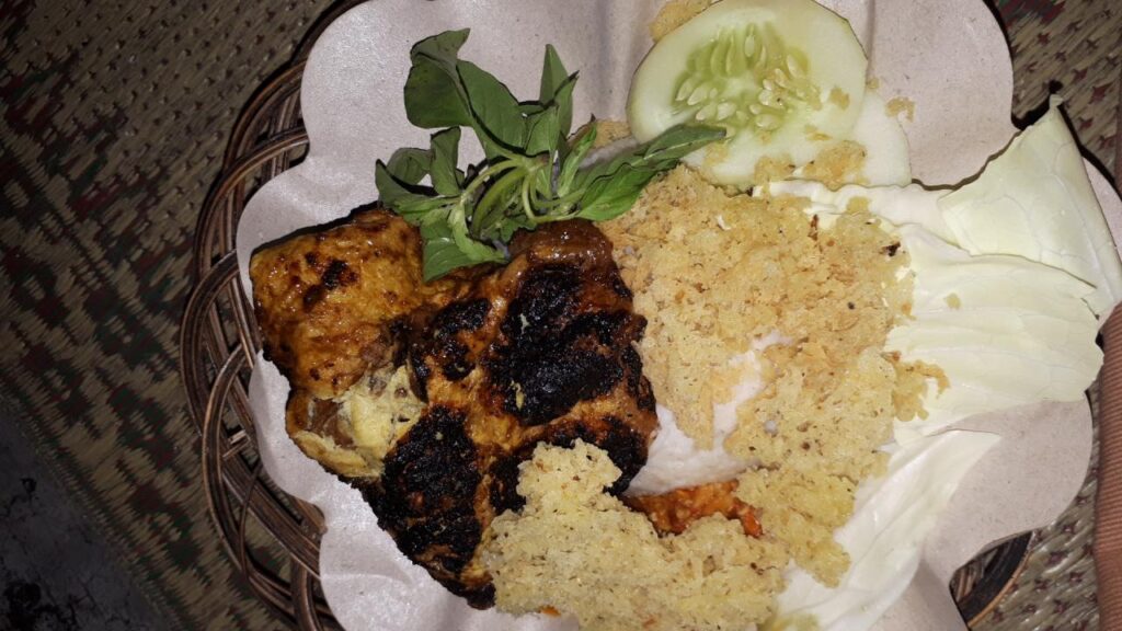 11+ Rekomendasi Makanan Enak yang Cocok Dipesan Malam Hari 11+ Rekomendasi Makanan Enak yang Cocok Dipesan Malam Hari