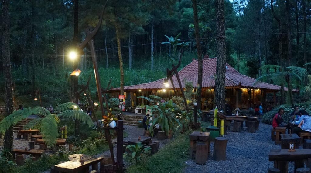 5+ Rekomendasi Cafe Pasuruan Hits Pemandangan Indah!